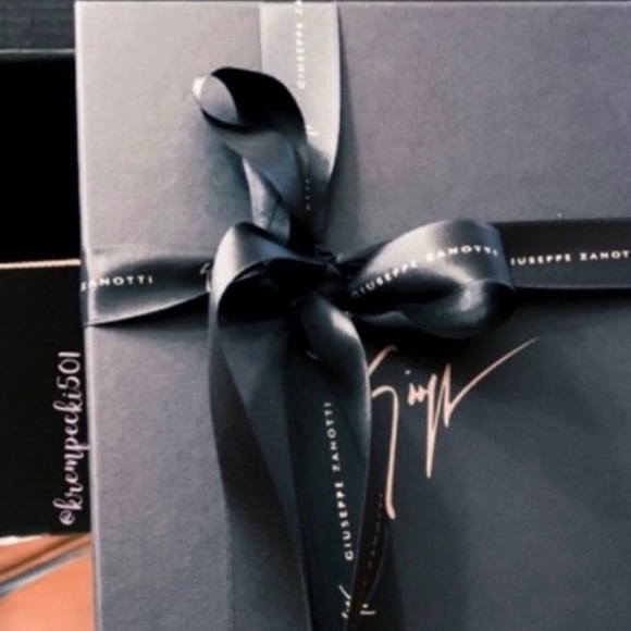 giuseppe zanotti BNIB metallic silver lowtops - Picture 15 of 16